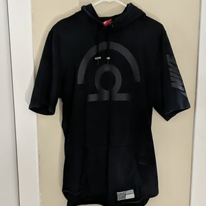 Large Nike short sleeve hoodie